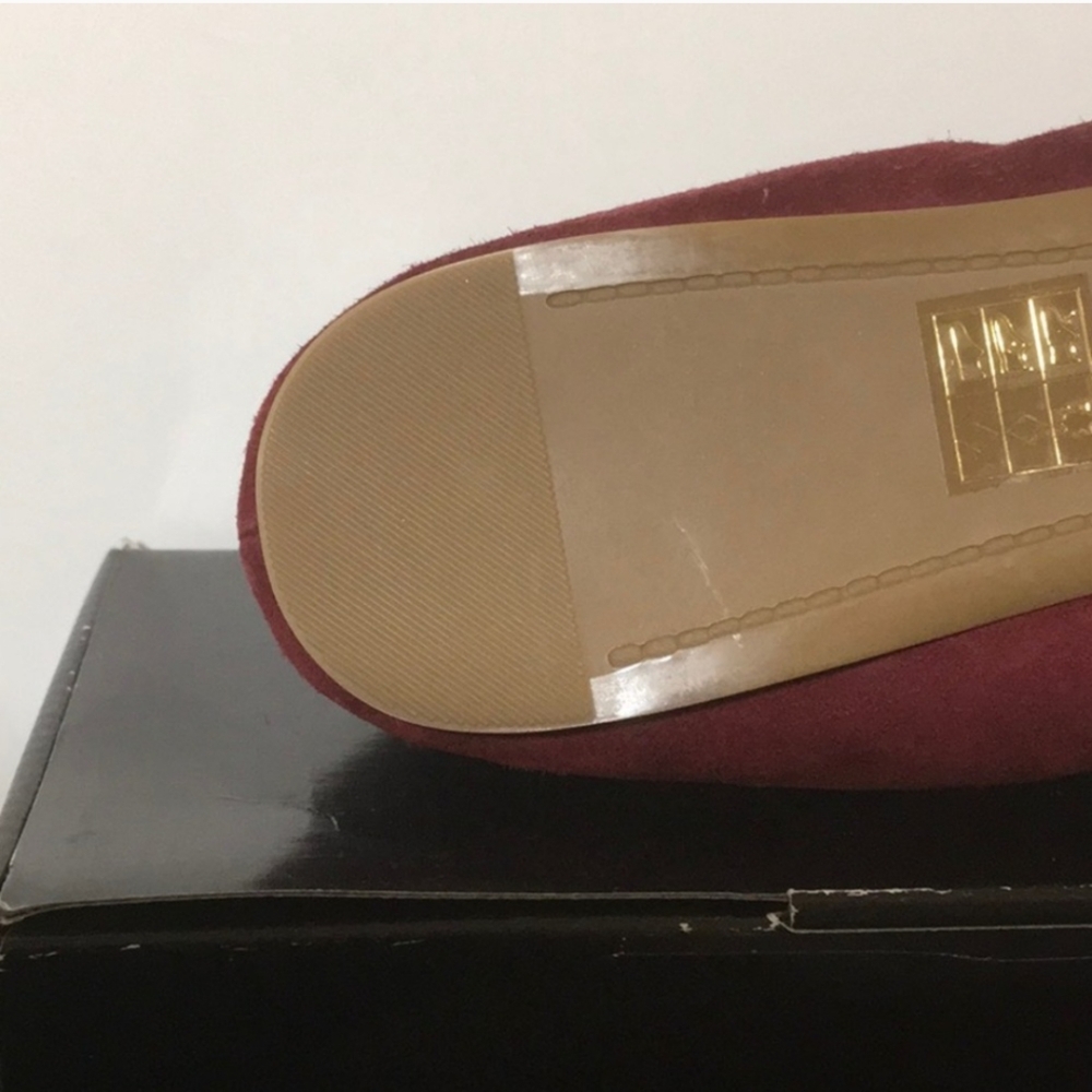π NIB NWT J. Crew burgundy suede pointy toe suede ballet flats with tassels - Picture 5 of 8